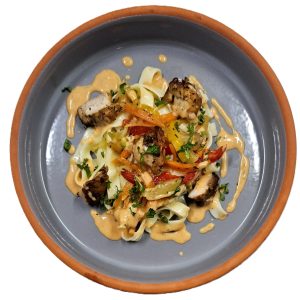 Méli-mélo de pâte au poulet au petit Légume